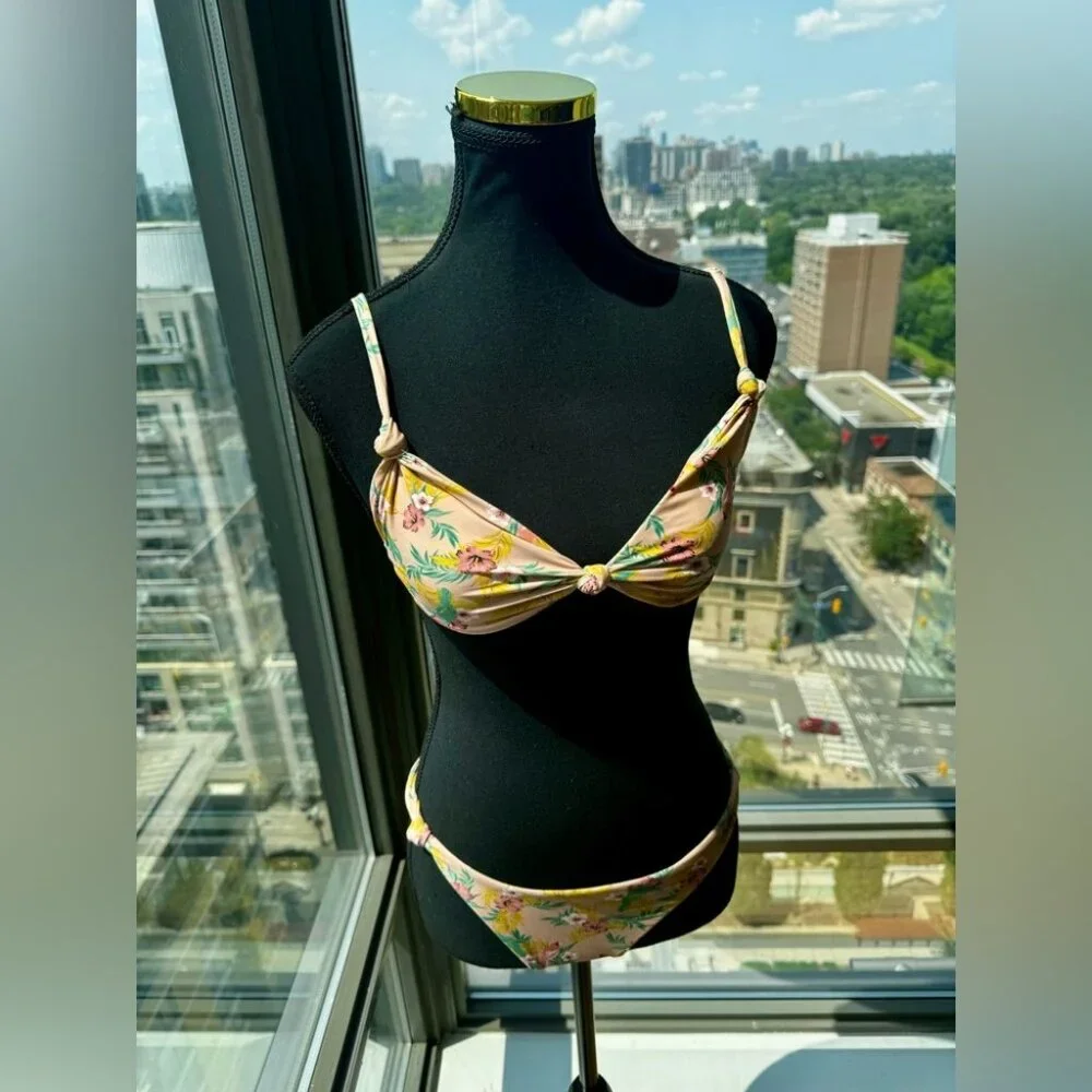 🆕 LOVE & LEMONS 🧿 NWOT Antigua Knot Thong Bikini Set - Size Small